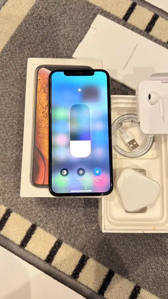 Iphone Xs Gold 64GB Mulus Lengkap Terdaftar