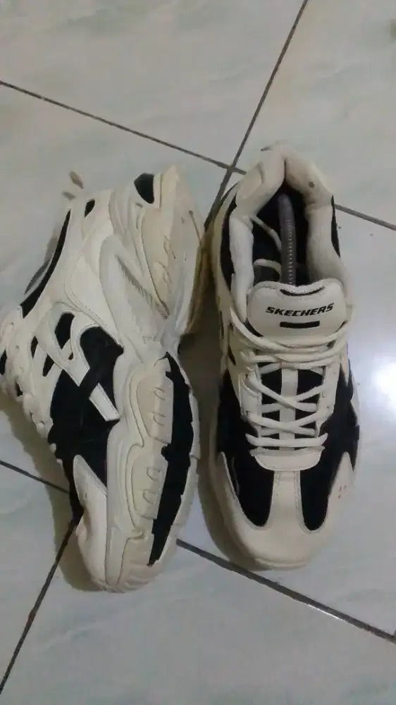 Sepatu Skechers size 41,5