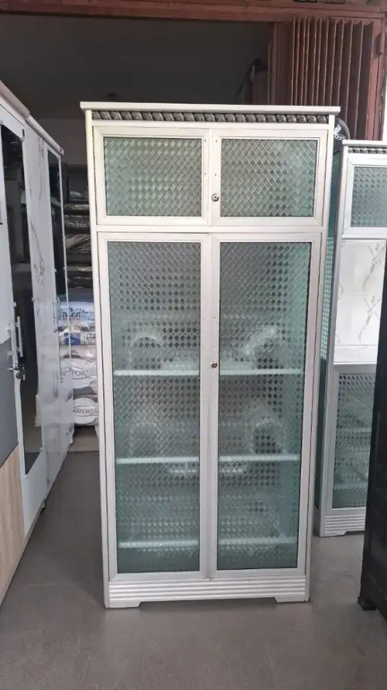 lemari piring 2 pintu silver