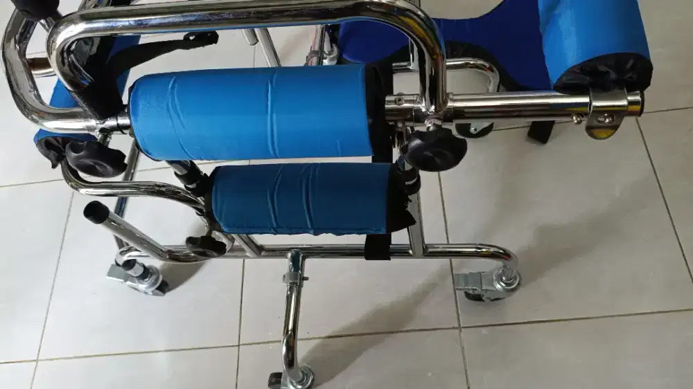Walker ABK untuk terapi jalan