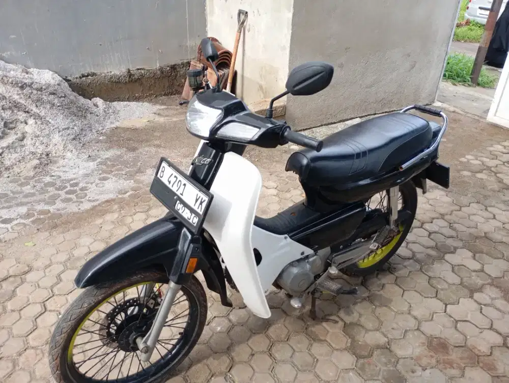 Astrea 2003 C100
