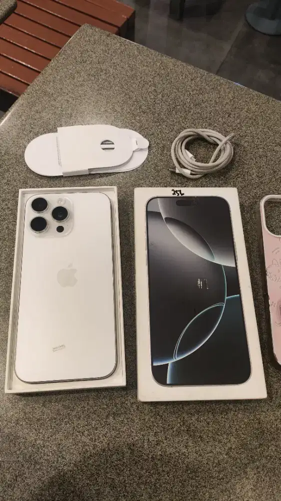 Iphone 16 pro max ibox 256gb fullset