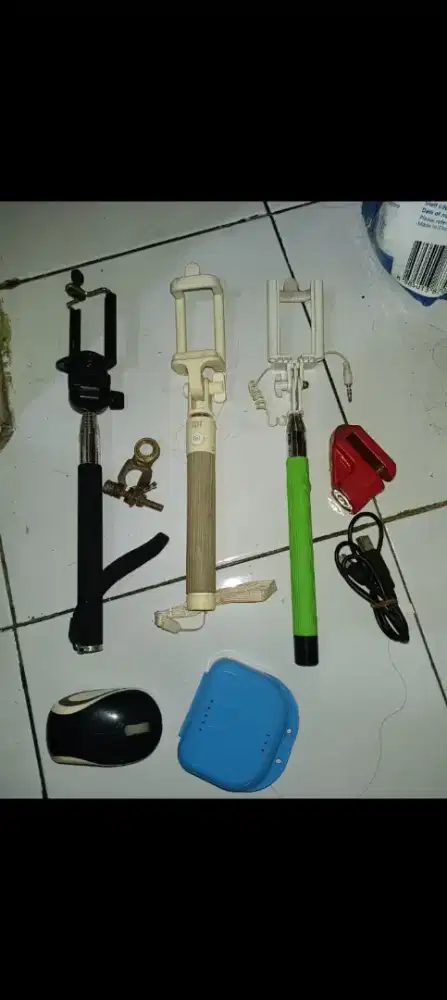 Dijual Borongan Tongsis,Aquarium,Boneka dan lain lain