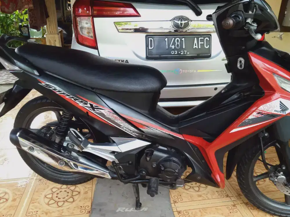 Di jual Supra x 125 injeksi