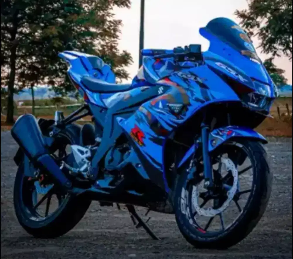 Suzuki GSX R150cc Biru metalik 2018