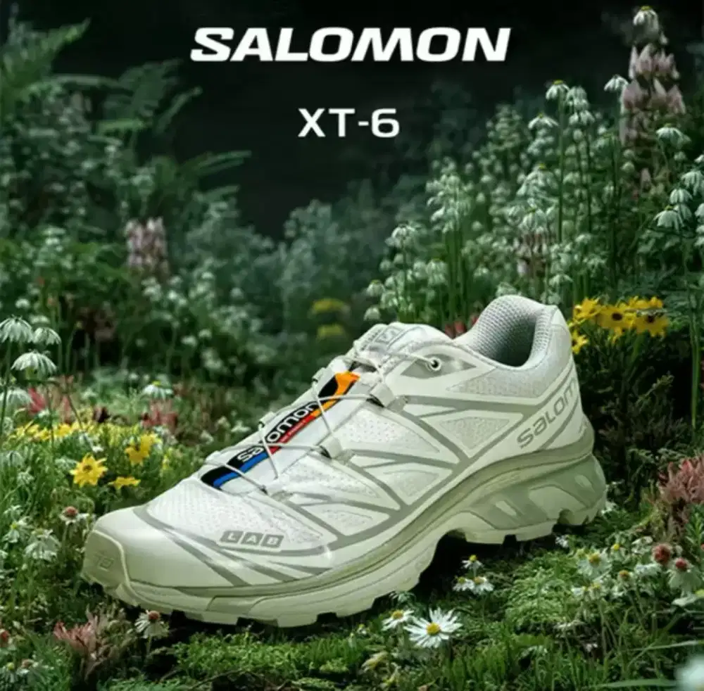 SEPATU TREKING SALOMON