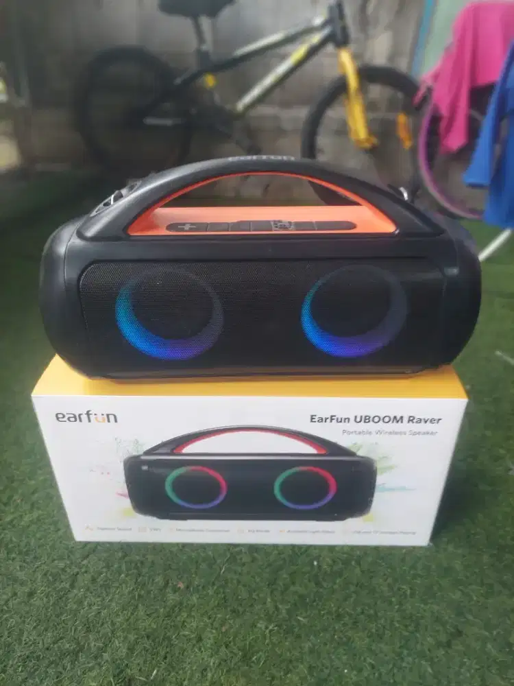 SPEAKER BLUETOOTH EARFUN BOOM RAVER, BISA KARAOKE. MULUS NORMAL