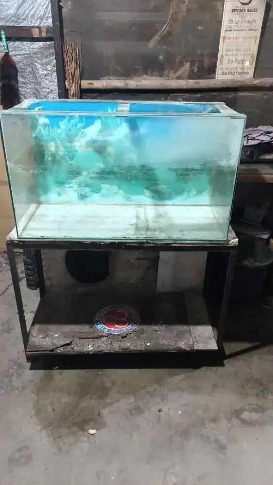 Aquarium 90x40x50 + rak besi siku