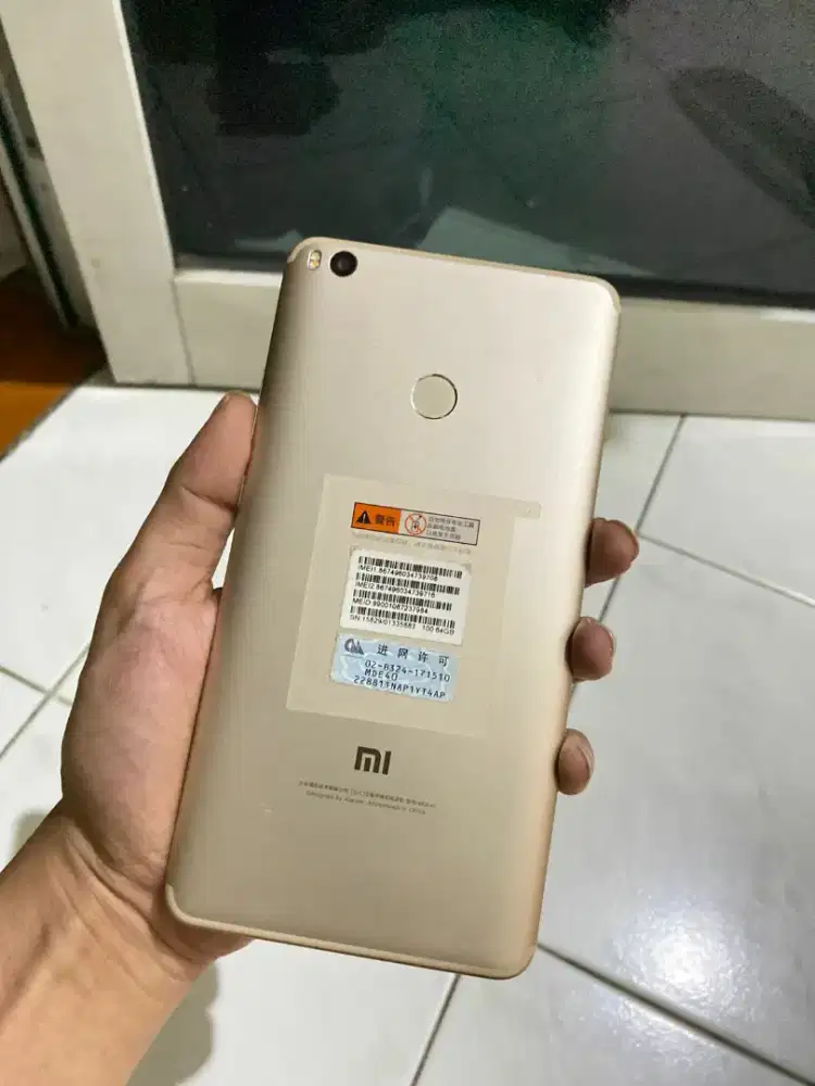 XIAOMI MAX 2 SNAPDRAGON 625 4/64 BATANGAN, MULUS TC ADA RETAK SEHELAI