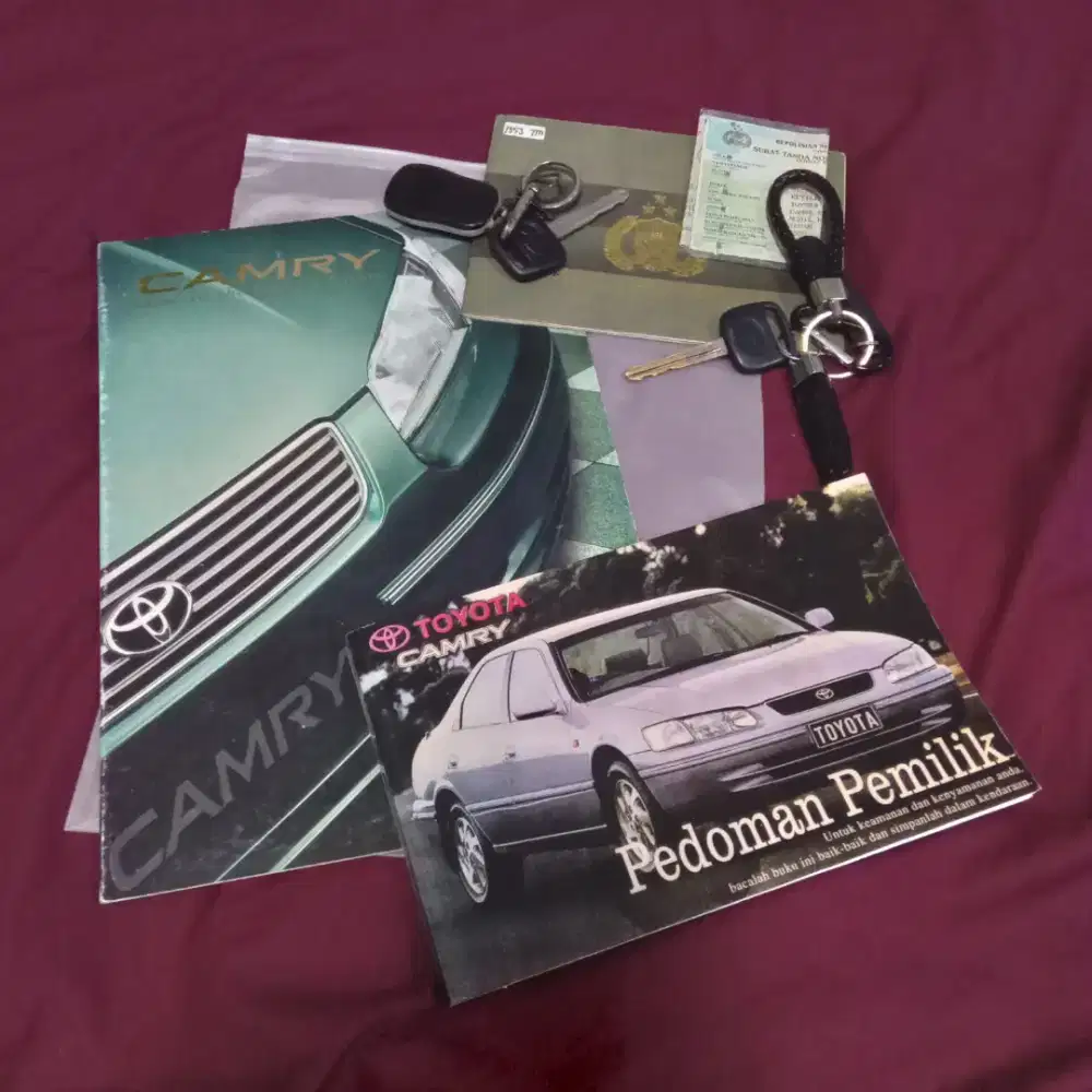 Toyota Camry GLX 2200 tahun 2000 Coklat Emas mobil bandel sedan jadul