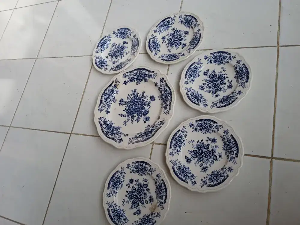 Vintage japan plate