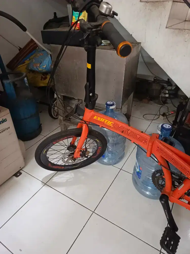 Sepada lipat merk united