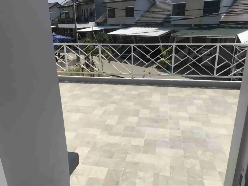 Sewa Rumah 2 Lt di Kota Bali Residence