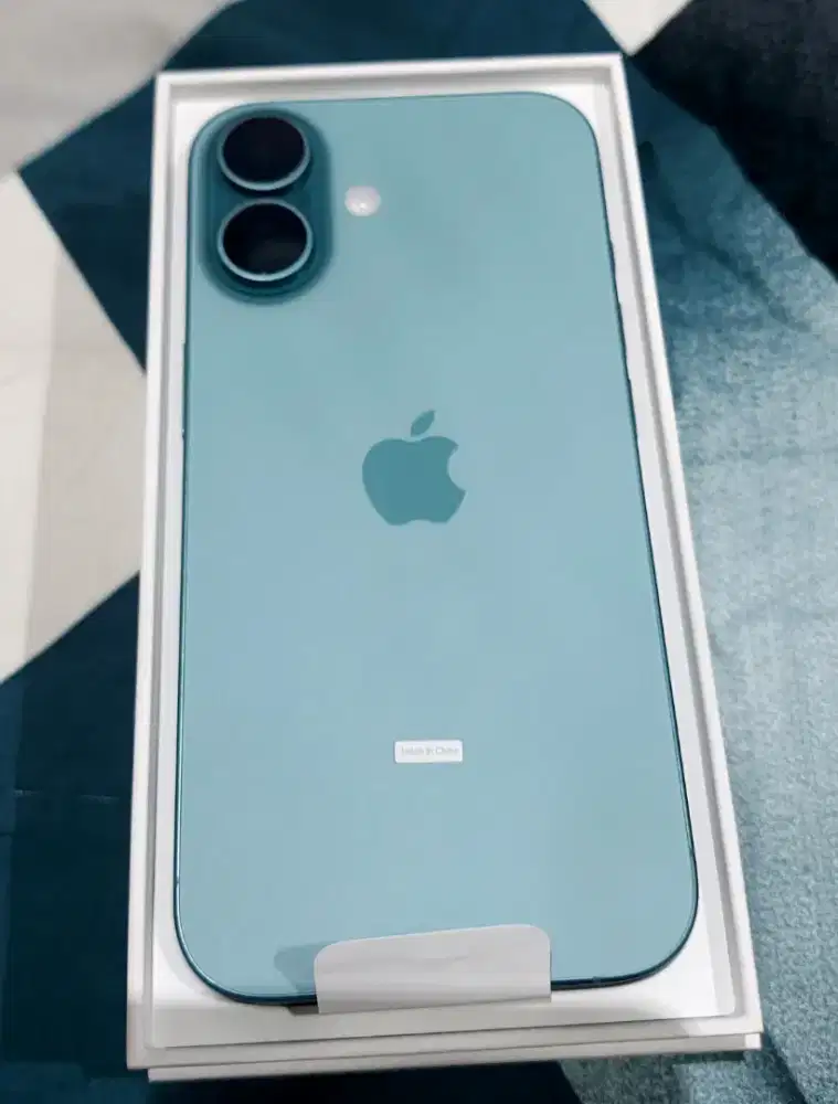 Iphone 16/128 GB Hijau muda