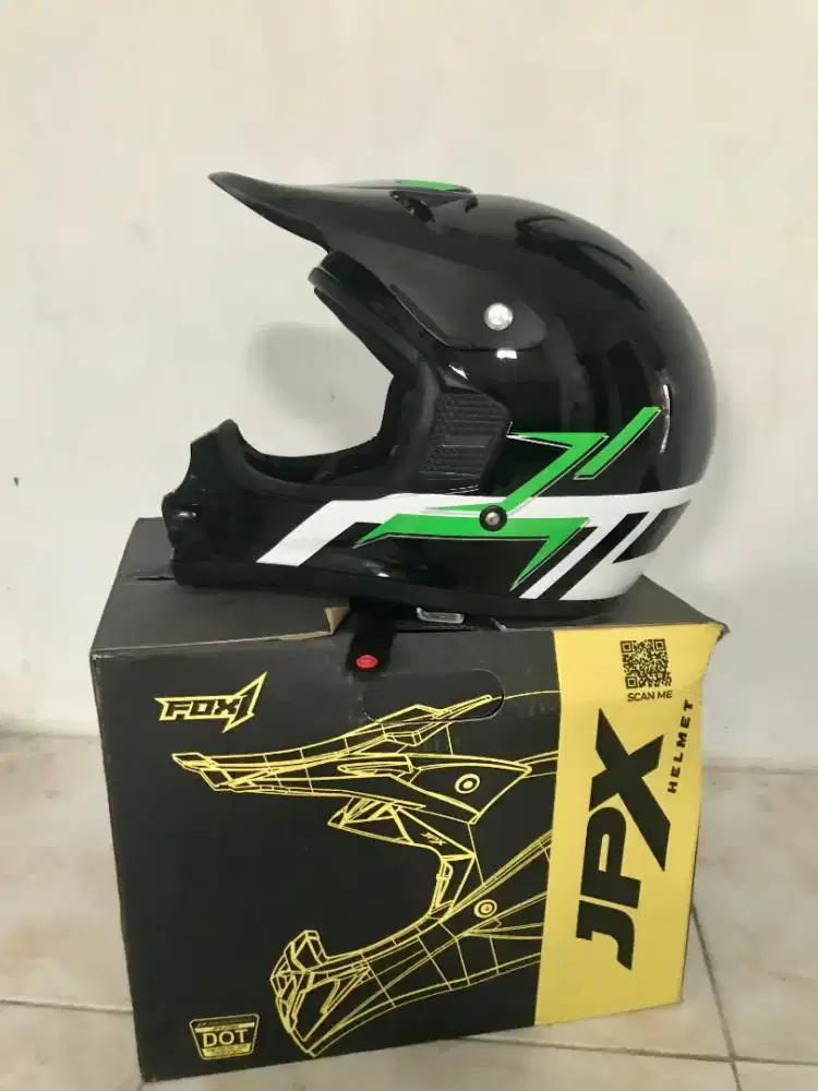 Helm jpx baru belum pernah dipakai
