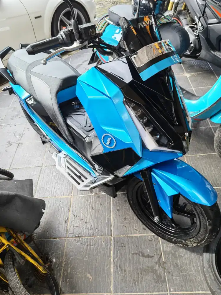 Motor alva cervo tahun 2023 pajak panjang l warna biru  KM 10rb