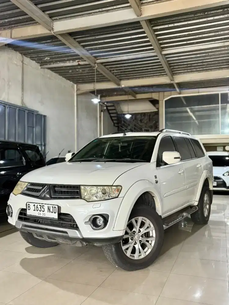 Antik sekali dp 2jt !!! pajero 3.0cc bensin panoramic sunroof 2014