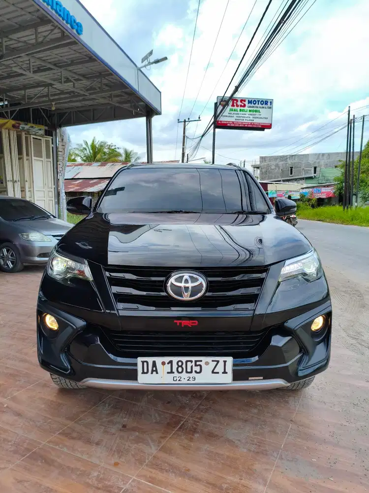 Toyota Fortuner SRZ TRD 2.7 2019 AT