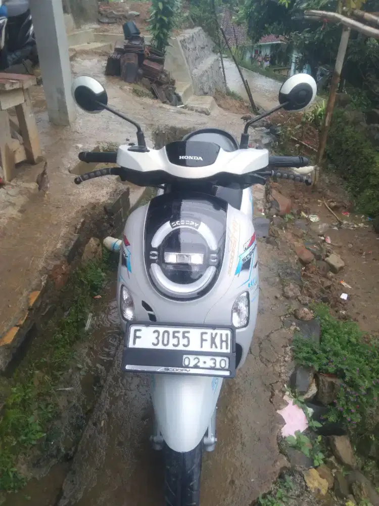 SCOOPY PRESTIGE 2025