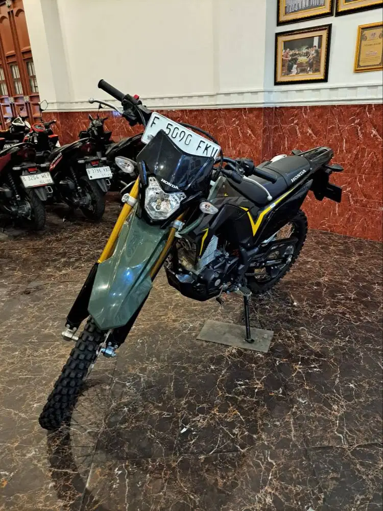 HUB IMA DP 2.5 JUTA CRF 150 L 2025 KM LOW LIKE NEW GRATIS SERVIS