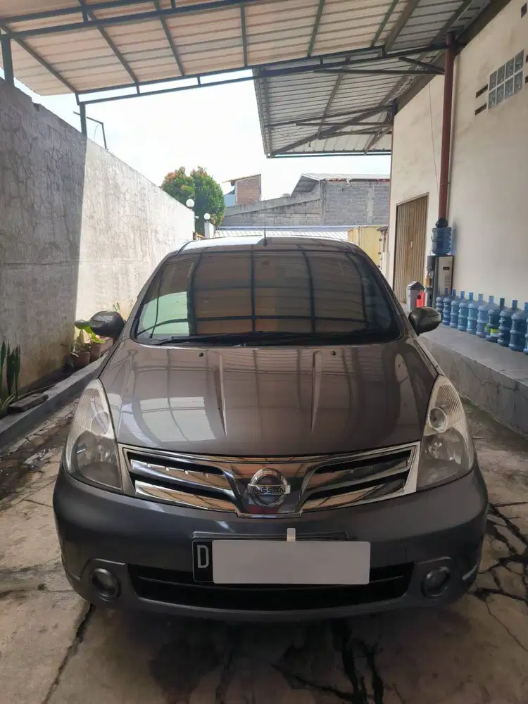 Nissan Grand Livina XV Ultimate AT
