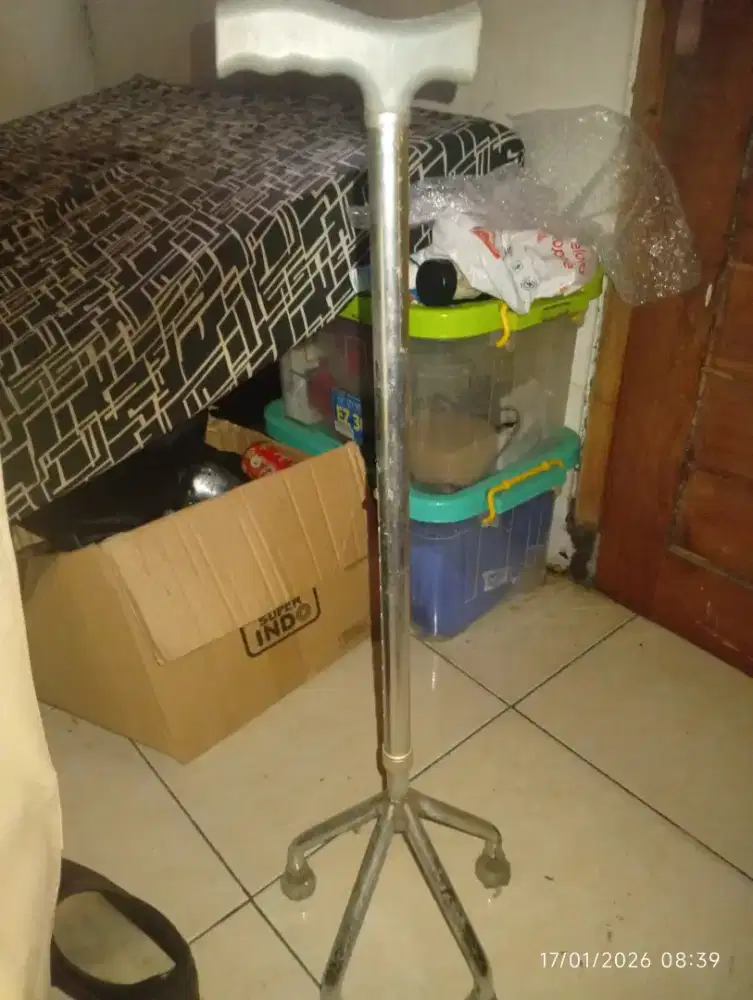 BU Buat Bayar Utang! Tongkat Jalan Besi Tanpa Merek