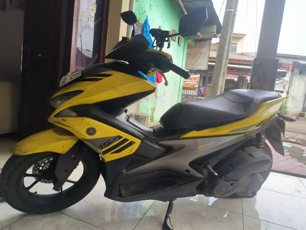 Aerox  kuning kota