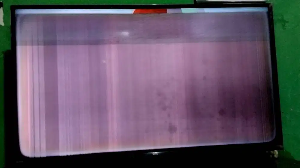 TV LG rusak panel/layar bergaris-untuk spare part/ kanibal