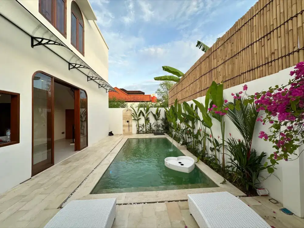 Beautiful Modern Villa with Smart Home System For Sale in Jimbaran