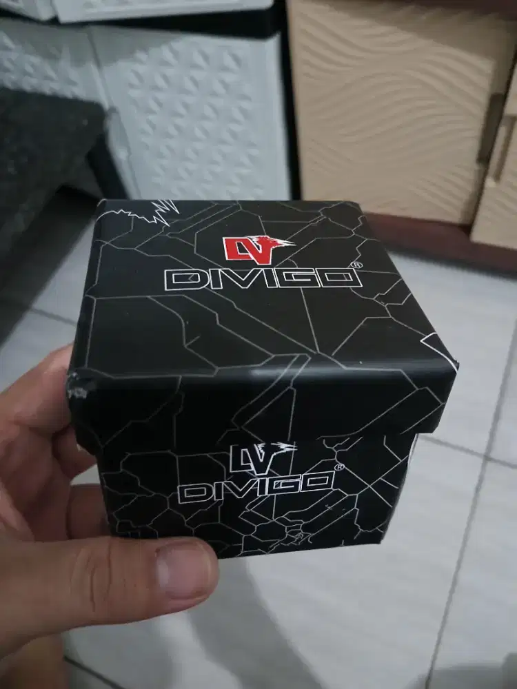Jam tangan Divigo