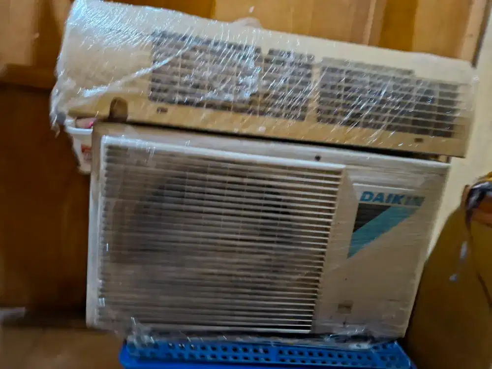 Daikin ukuran 1/2PK