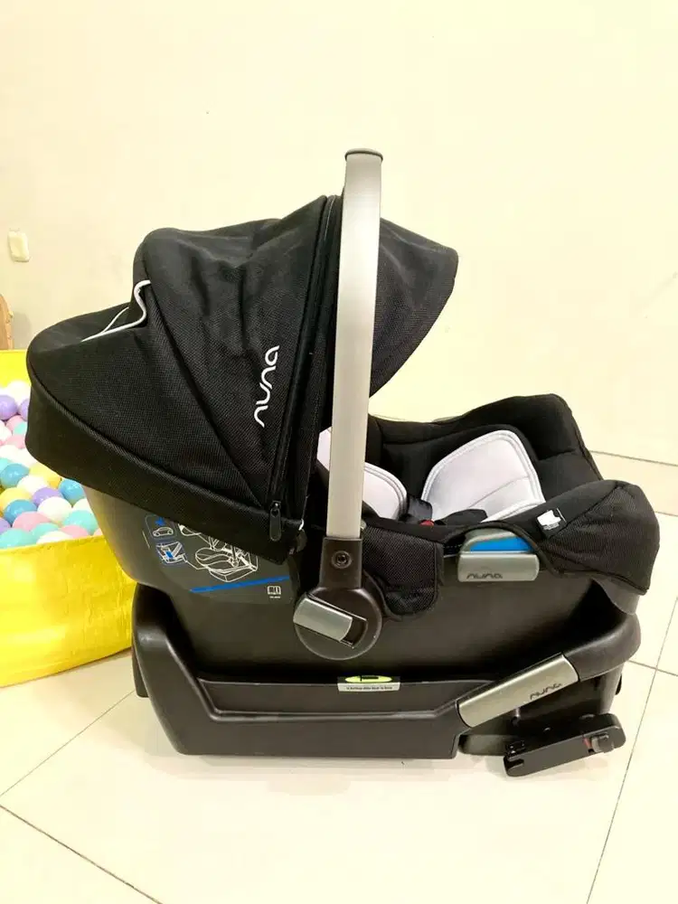 Carseat car seat Nuna Pipa with Base isofix bersih siap pakai murah