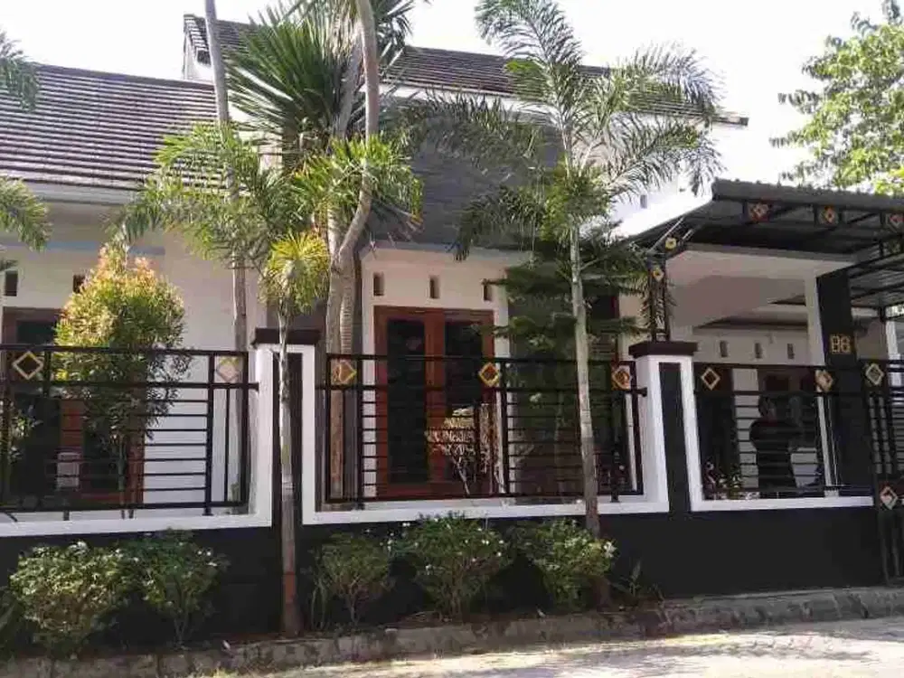 Rumah Bagus dekat RS Indriyati Cluster Solo Baru, Grogol Sukoharjo.