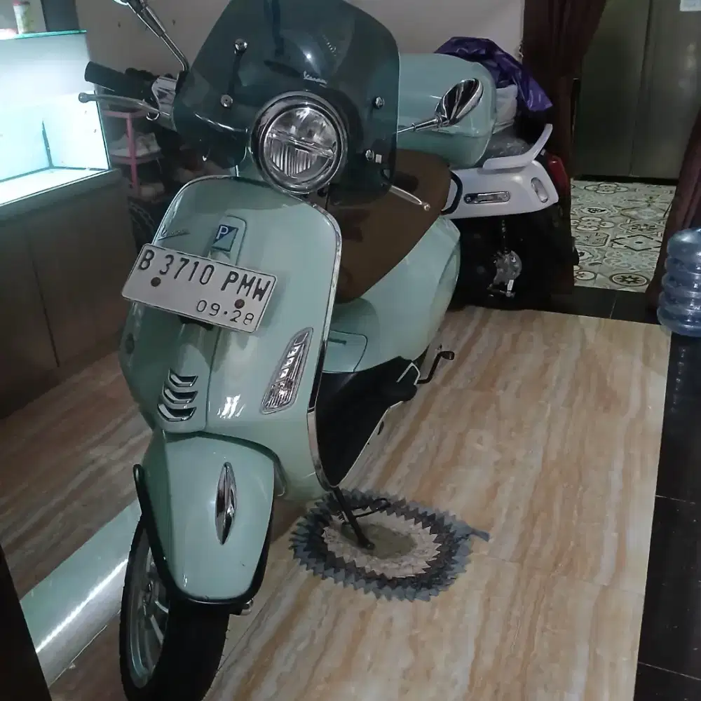 Dijual vespa primavera iget 150 abs matic