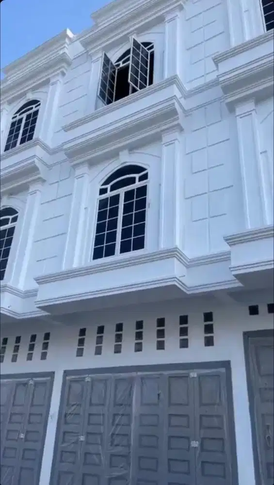 Dijual rumah komplek regency no 88D