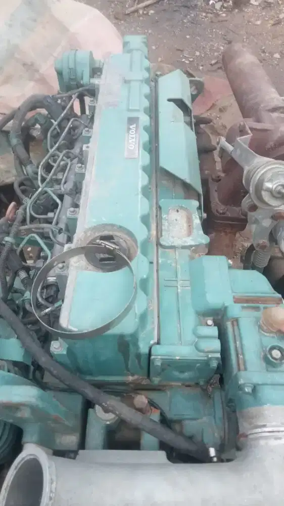 Engine excavator Volvo 210B