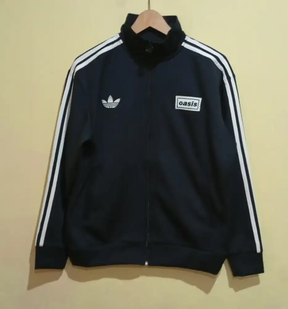 ADIDAS FIRE BIRD x OASIS SET JAKET & CELANA - HITAM