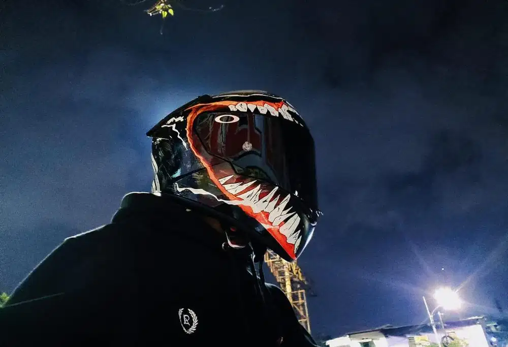 Helm Kyt TTC limited venom L