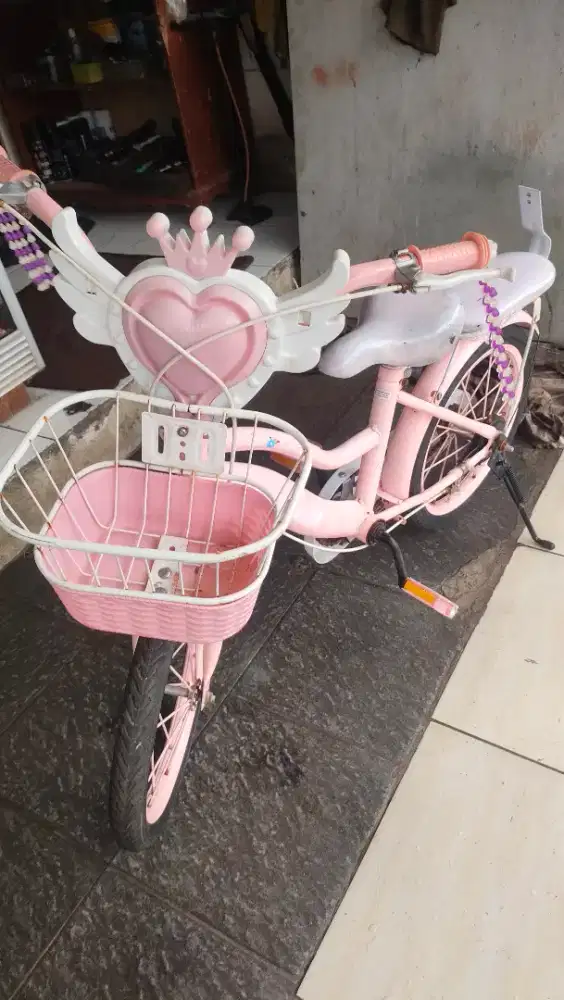 Sepeda anak cewe r 16 merk Centrum masih mulus normal jamin 250rb ya