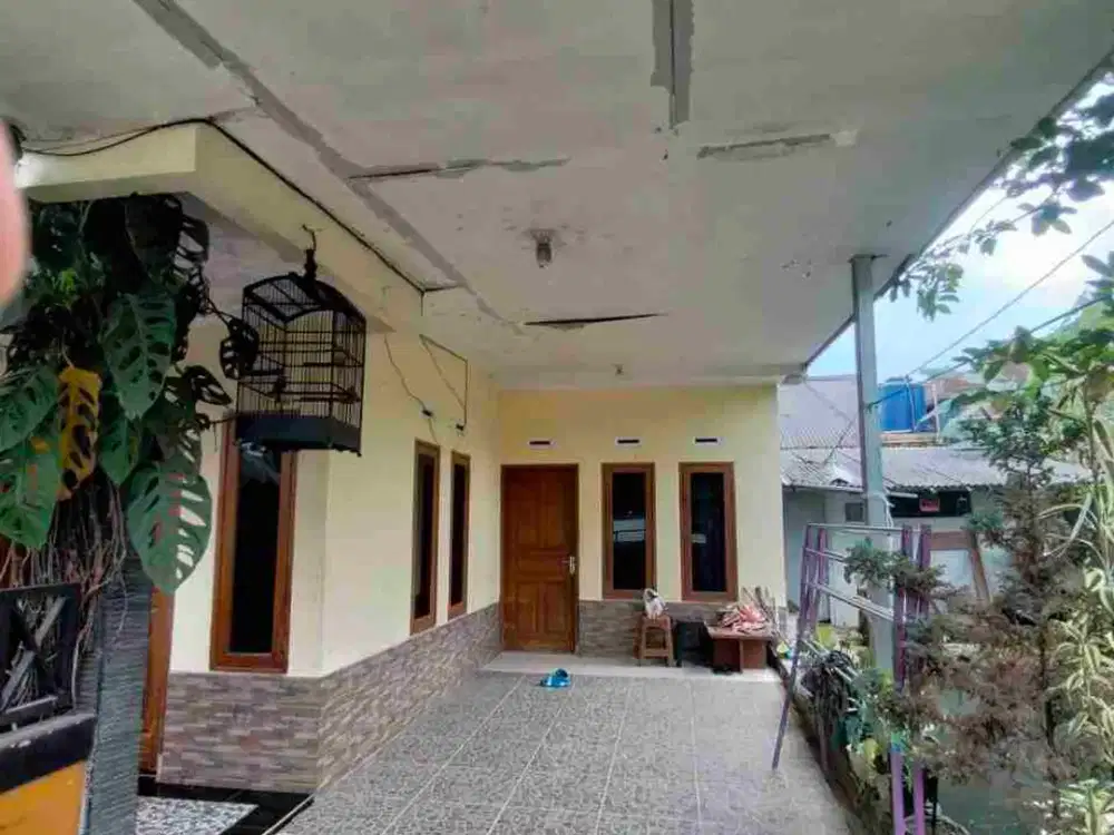 RUMAH DI KEKENCENG KOTA SUKABUMI