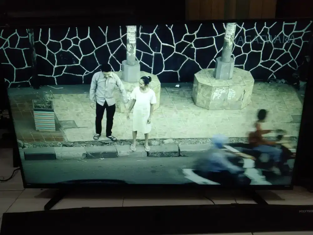 Tv android digital politron 43 in siap pakai