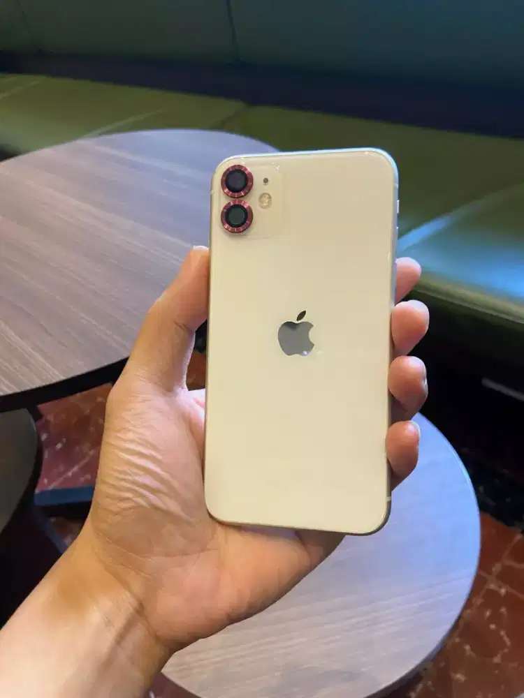 Dijual iPhone 11 64gb mulus sinyal all operator