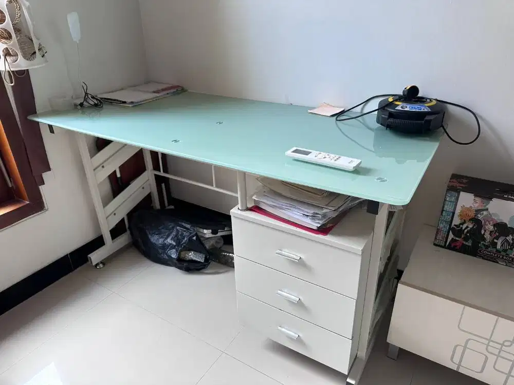 Dijual meja dan kursi belajar atau kantor merek INFORMA