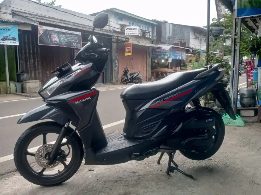 HONDA VARIO 125 TAHUN 2017 B TANGKOT