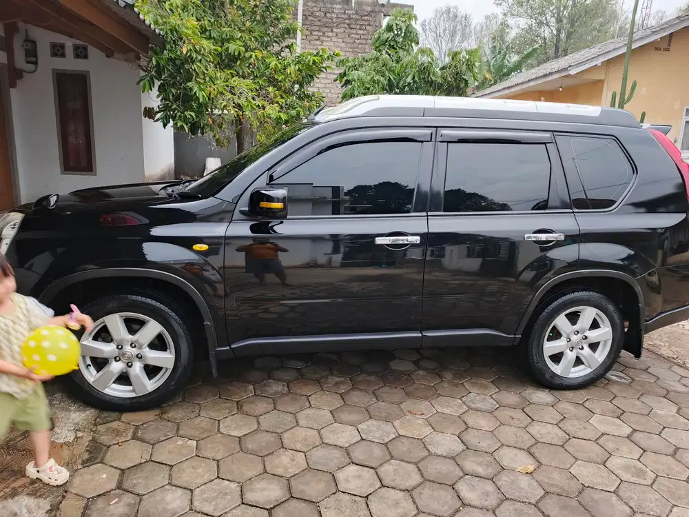 Nissan X-Trail 2009 Bensin