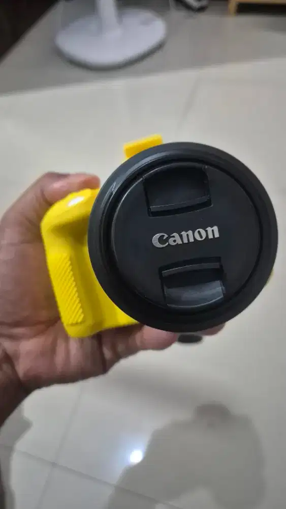 Canon R50 seperti baru