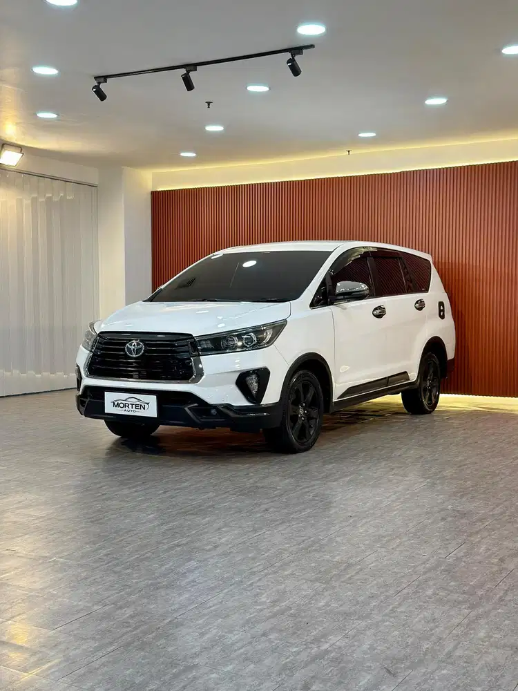 Toyota Innova Venturer 2.4 2022