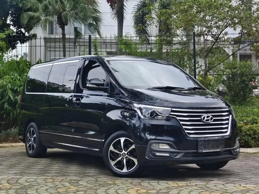 ALL NEW HYUNDAI H-1 ROYALE 2.4 AT GASOLINE 2018