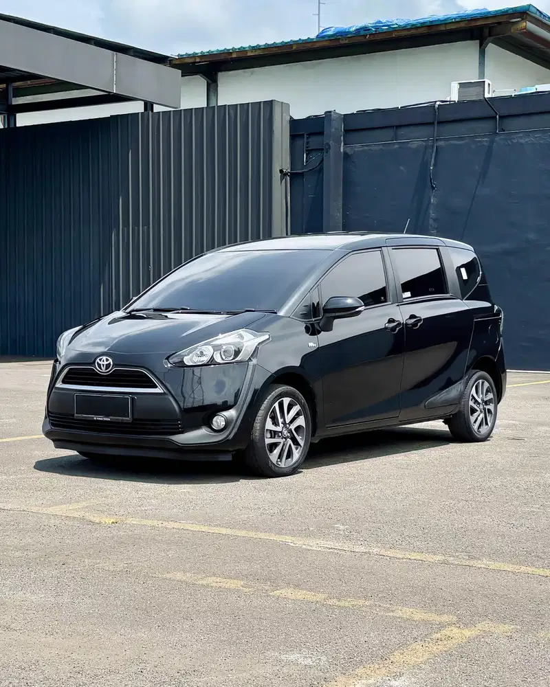 Toyota Sienta V 2017