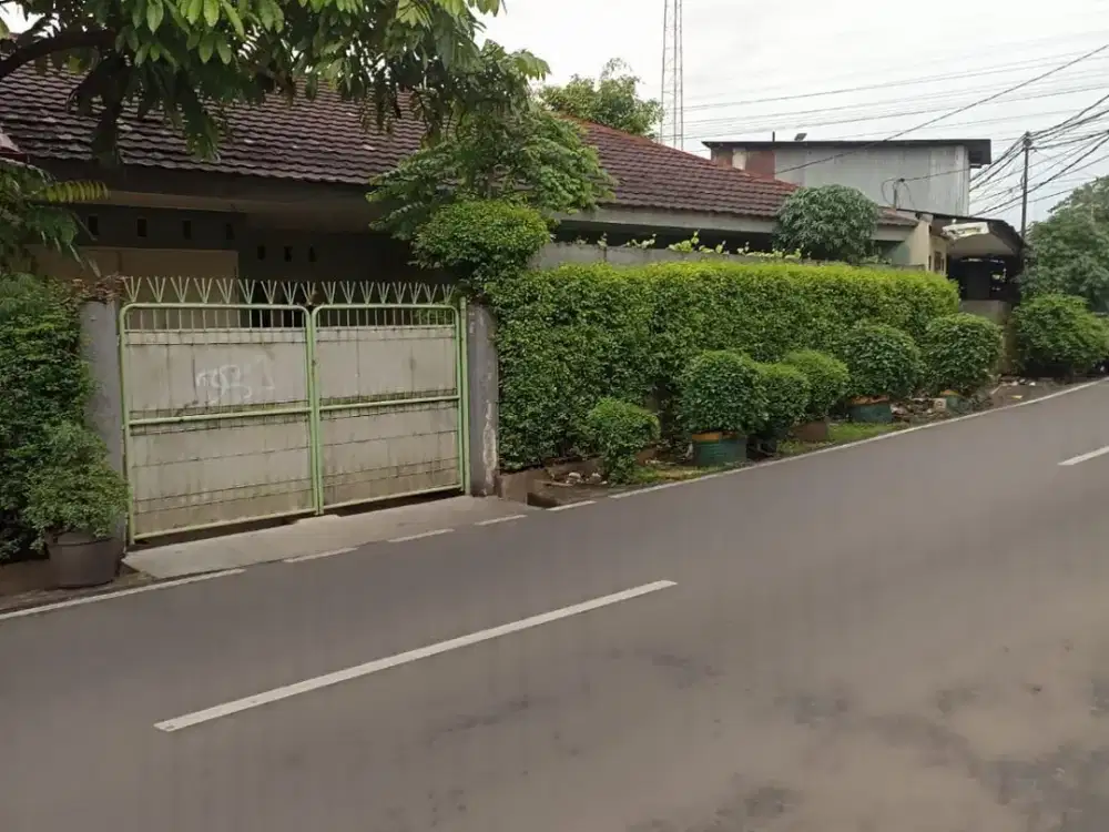 JUAL RUMAH Lokasi PEJOMPONGAN ,COCOK UTK KOST, LT 187/LB 100, 3KT, Hadap Timur, 6M